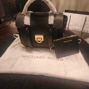 Michael Kors Manhattan and wallet